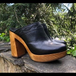 Frye Emily Clog